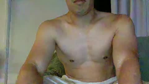 joshasian0713 online show from November 6, 11:24 am