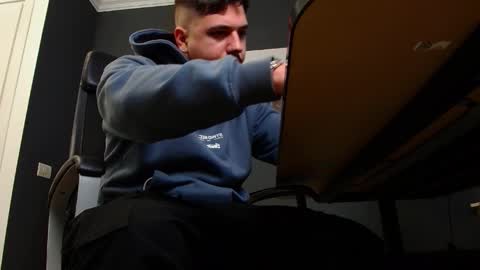 JoshKnight online show from December 28, 5:44 am