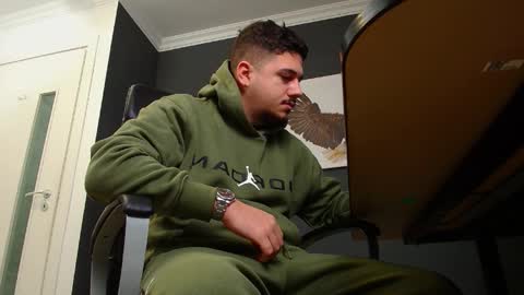 JoshKnight online show from December 12, 5:20 am