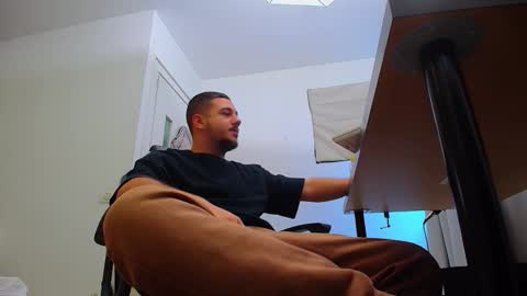 JoshKnight online show from October 4, 5:34 am