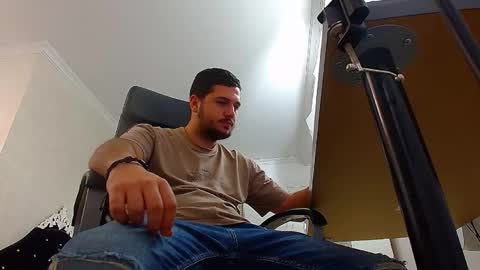 JoshKnight online show from October 31, 6:39 am