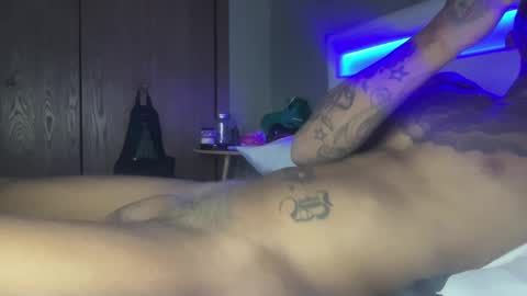 Snapshot of joshperrygoon chatting on February 20, 6:50 am joshperrygoon online show from February 20, 6:50 am