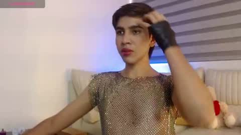 joshua_saenz_ online show from July 8, 8:13 pm