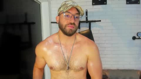 Snapshot of joshualyon chatting on January 2, 7:18 pm      Joshua The Lion  online show from January 2, 7:18 pm