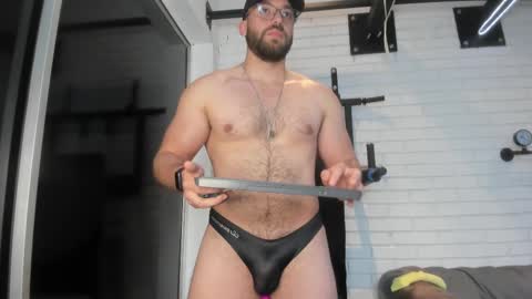 Snapshot of joshualyon chatting on February 11, 7:27 pm      Joshua The Lion  online show from February 11, 7:27 pm