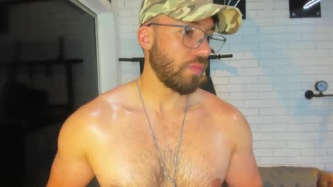 Snapshot of joshualyon chatting on January 5, 7:28 pm      Joshua The Lion  online show from January 5, 7:28 pm