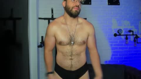 Snapshot of joshualyon chatting on December 11, 7:54 pm      Joshua The Lion  online show from December 11, 7:54 pm