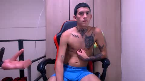 josue_linares online show from April 7, 11:10 am