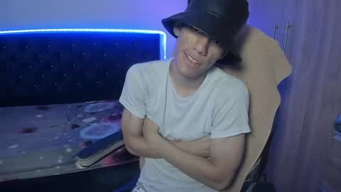 josy online show from April 12, 2:48 am