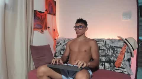 Im Jouliano online show from October 26, 10:01 pm