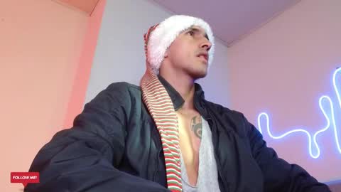Snapshot of joy_lopezfit chatting on December 22, 1:33 pm  JOYLOPEZFIT online show from December 22, 1:33 pm