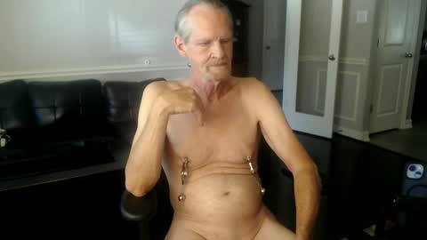 jtull52 online show from September 27, 4:38 pm