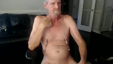 jtull52 online show from October 15, 10:06 pm