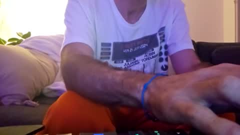 ju537705 online show from October 3, 5:12 am