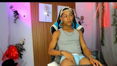 juan_contreras7 online show from October 10, 11:26 am