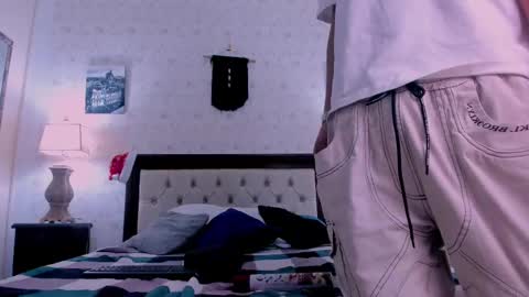 J U A N   L O V E R S online show from December 2, 1:22 pm