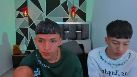 JuanSteven online show from March 5, 4:09 am