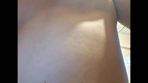 Snapshot of juan_sins chatting on October 5, 11:09 pm juan_sins online show from October 5, 11:09 pm