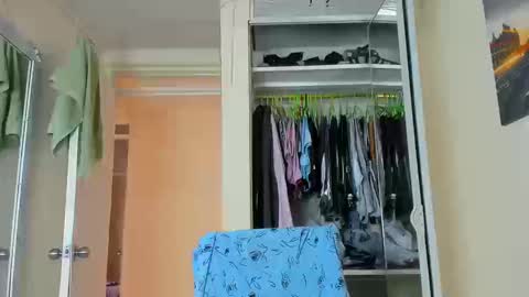 Juan Esteban online show from September 11, 2:05 pm