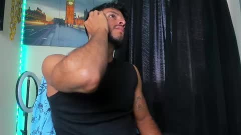 Juan Esteban online show from March 5, 12:22 pm