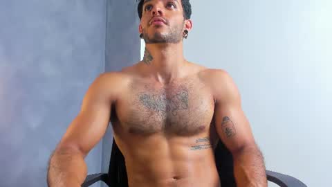 Juan Esteban online show from June 11, 2:53 am