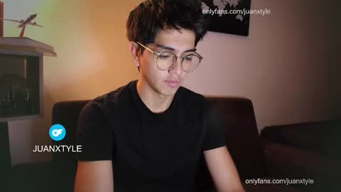 . online show from December 1, 7:06 pm