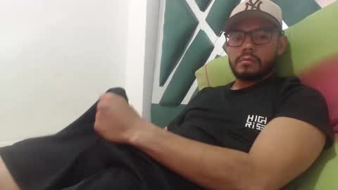 juanfe_style online show from October 18, 2:33 pm