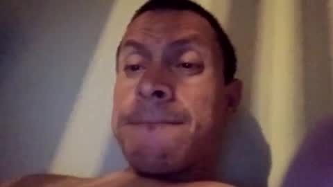 Snapshot of jugg2 chatting on October 19, 1:25 pm Jugg online show from October 19, 1:25 pm