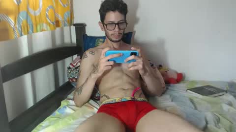 Julfigo online show from April 12, 6:42 pm