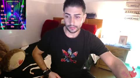 Snapshot of julian1225_ chatting on January 23, 9:18 pm Julian online show from January 23, 9:18 pm