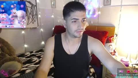 Snapshot of julian1225_ chatting on December 10, 2:28 pm Julian online show from December 10, 2:28 pm