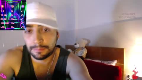 Snapshot of julian1225_ chatting on February 7, 8:42 pm Julian online show from February 7, 8:42 pm