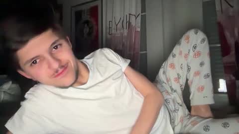 Julian1265 online show from March 2, 11:01 pm