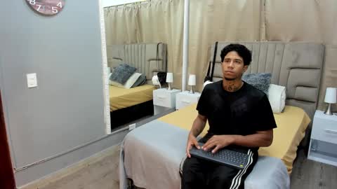 julian billy online show from January 15, 11:32 am