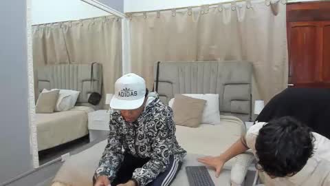 julian billy online show from December 22, 11:44 am