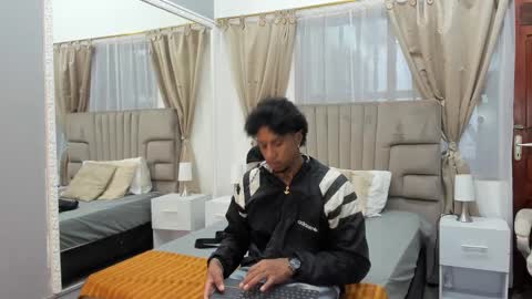 julian billy online show from December 8, 7:22 pm