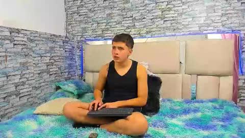 julian online show from October 9, 2:22 pm