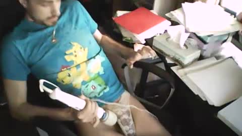 julianjj2001 online show from December 18, 2:49 pm