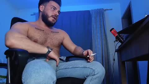 Snapshot of juliusmasters chatting on December 2, 10:10 pm JULiUS   online show from December 2, 10:10 pm