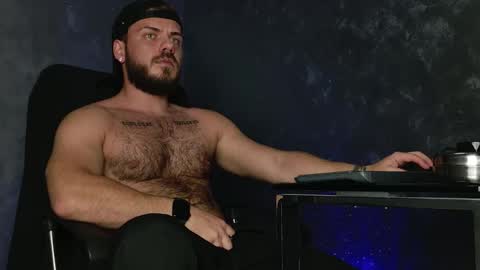 JULiUS   online show from November 28, 11:06 pm