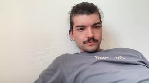 just_a_guy_with_a_big_cock online show from March 21, 12:42 pm