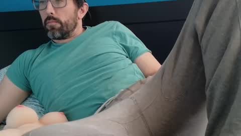 just laz online show from February 3, 3:28 pm