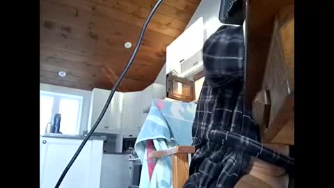 Gil indpendant model exhibitionnist online show from April 22, 11:09 pm