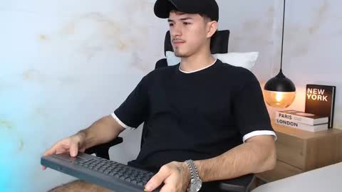 Justin online show from December 2, 7:50 pm