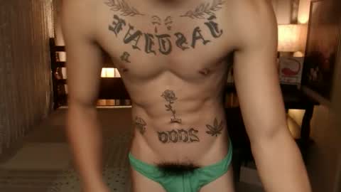 justine_hunk online show from September 26, 1:09 pm