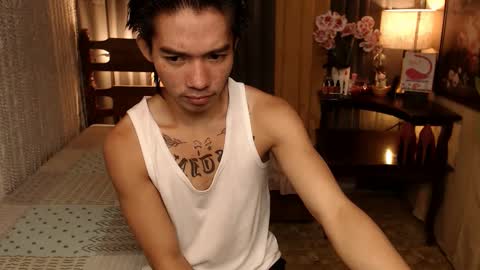 justine_hunk online show from December 22, 11:33 am