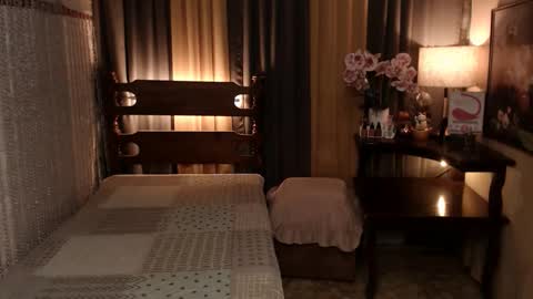 justine_hunk online show from February 1, 4:14 am