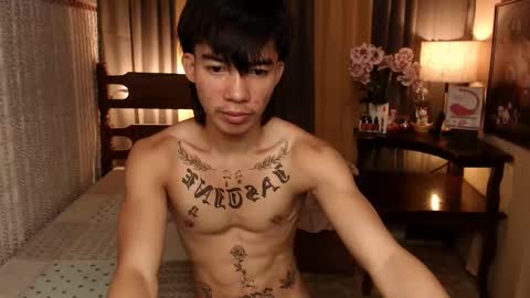 justine_hunk online show from January 3, 1:05 am