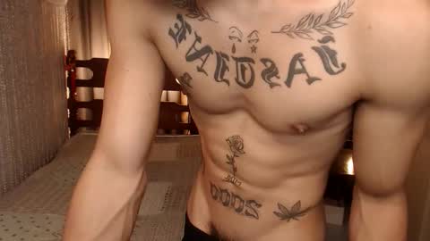 justine_hunk online show from February 17, 5:34 pm