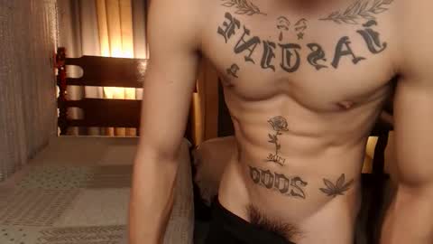 justine_hunk online show from February 11, 6:46 pm